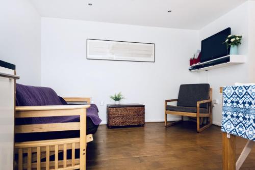 Mews House - image 10