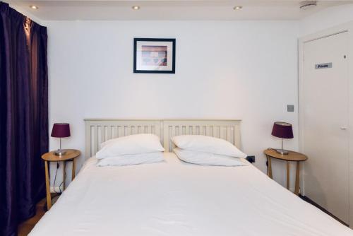 Mews House - image 12