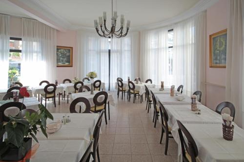 Hotel Mignon 50 MT DALLA SPIAGGIA E DALL'ISOLA PEDONALE 3