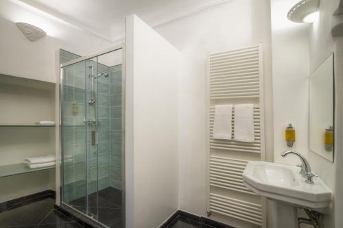 Hotel At the Black Star -Charming Romantic Suites and Apartments - image 2