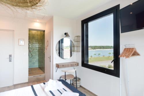 Single Fin Hotel & Lodge 3