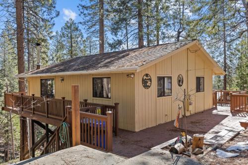 Big Trees, Little Cabin, Arnold