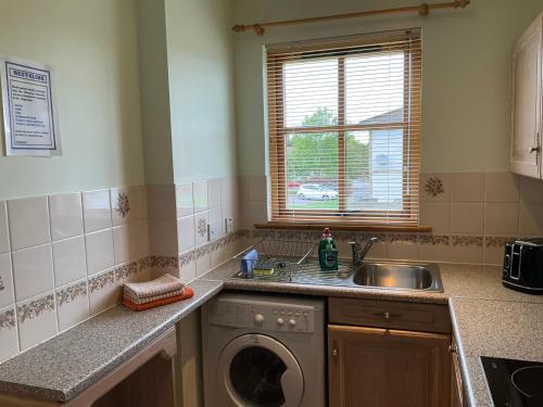 Two Bedroom Glen View - image 12