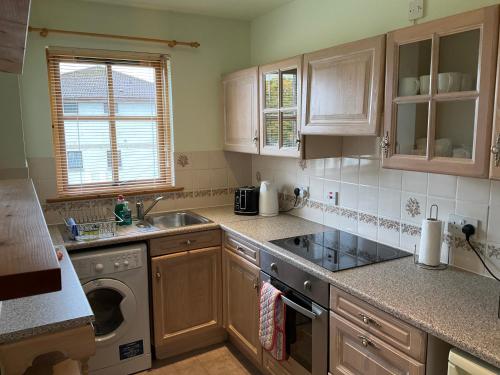 Two Bedroom Glen View - image 14