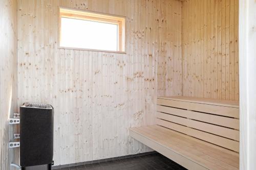 Sauna, Corner lot Pool & Tennis Walk to Beach & Golf in Torekov
