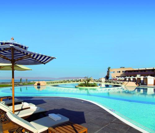 Swimming pool, Aranwa Paracas Resort & Spa in Paracas