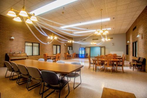 Lafayette Inn – Moundsville, WV