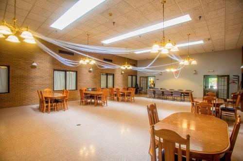 Business center, Lafayette Inn in Moundsville