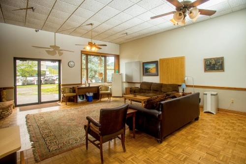 Lafayette Inn – Moundsville, WV