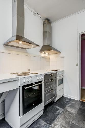 廚房, 萊爾布魯/格蘭內恩STF旅館 (STF Hostel Larbro/Grannen) in 里布羅