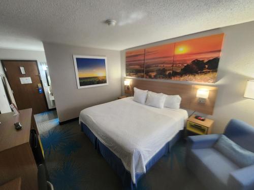 Days Inn by Wyndham Sioux Falls Airport - image 10
