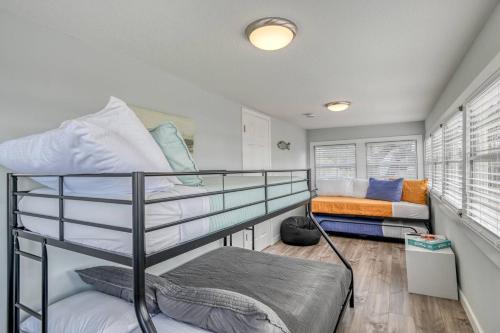 Anchors Away River House - image 3