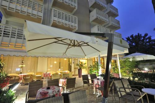 Hotel Eros 5