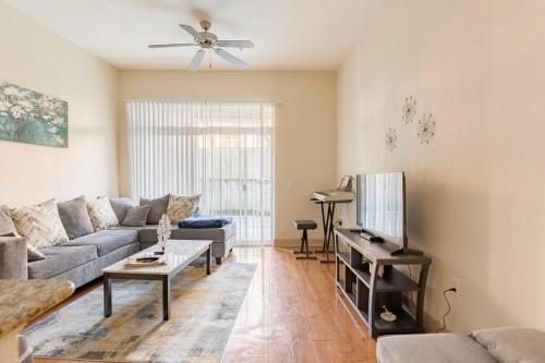 Home felt apartment- Med Center/NRG - Tap to explore photos