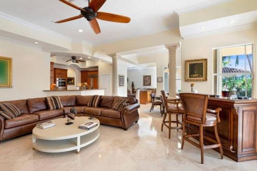 WATERFRONT PARADISE VILLA 4 bed/ 3 1/2 bath in Hollywood, USA