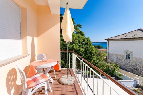  Apartments Rajka in Rab