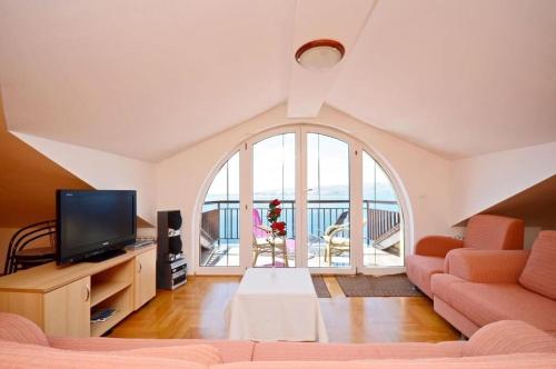 Three-Bedroom Apartment image 10