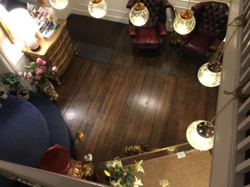 บริการและสิ่งอำนวยความสะดวก, โรงแรมเฮดจ์ฟิลด์เฮาส์ (Hedgefield House Hotel) in ไรตัน