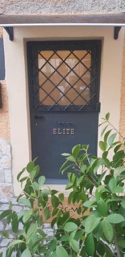 Entrance, Elite in Monte Compatri