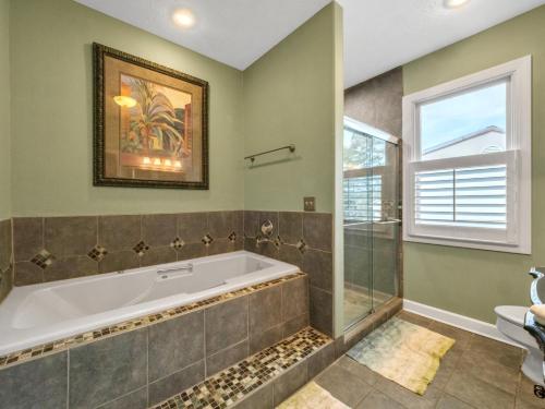 Lake front Keowee Condo with Balcony & Resort Amenities! 20 min to Clemson condo Lake front Keowee Condo with Balcony & Resort Amenities! 20 min to Clemson condo