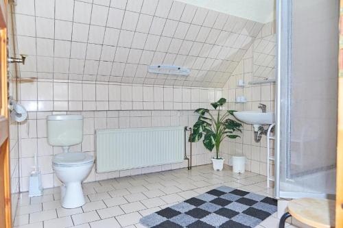 Schwalbenhof Wöllnau (Schwalbenhof Wollnau) in Doberschütz