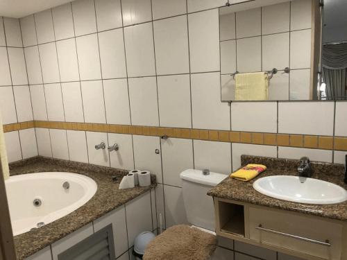 Fürdőszoba, Saint Sebastian Flat 213 - Com Hidro! até 4 pessoas, Duplex, no centro (Saint Sebastian Flat 213 - Com Hidro! ate 4 pessoas, Duplex, no centro) in Jaragua Do Sul