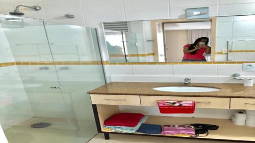 Fürdőszoba, Saint Sebastian Flat 213 - Com Hidro! até 4 pessoas, Duplex, no centro (Saint Sebastian Flat 213 - Com Hidro! ate 4 pessoas, Duplex, no centro) in Jaragua Do Sul