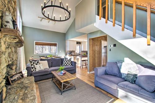 Wintergreen Resort Retreat - Walk to Slopes! in Lyndhurst, USA