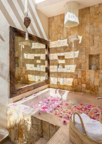 LE MUUCH HOTEL