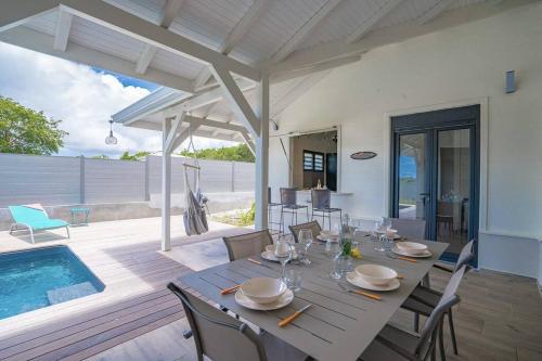 Superbe villa avec piscine et proche mer au Diamant - 3 chambres et salles de bain in เลอ ยามัน