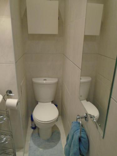 Edgware B&B - image 11