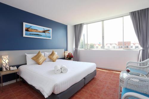 room detail thumbnail 0