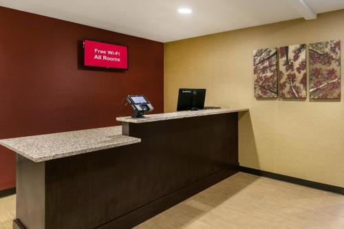 Red Roof Inn Hershey - image 10