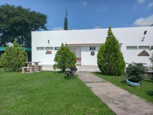 Exterior view, Cabanas Villa del Sol in El Encon