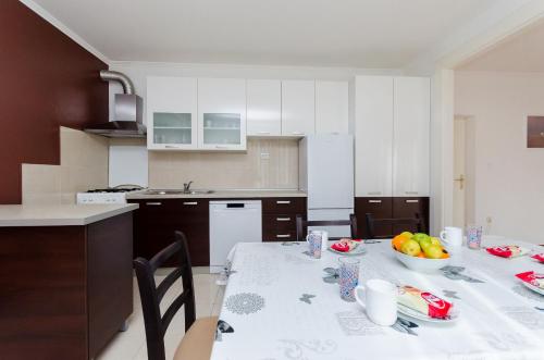 Two-Bedroom Apartment Ground Floor image 9
