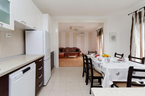Two-Bedroom Apartment Ground Floor image 8