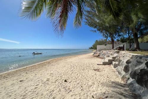 Fare Tokatea - Charming Studio w Excl Beach Access in ニュウラ