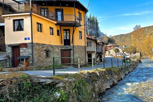 CASA NARCISA - Perfecta para familias y grupos - Valle del Silencio in Villanueva de Valdueza