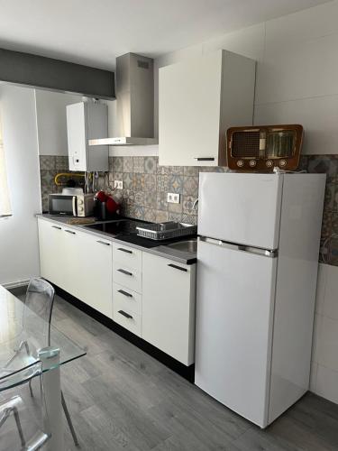 Konyha, Paz Jardín-Madrigueras (Paz Jardin-Madrigueras) in Mahora