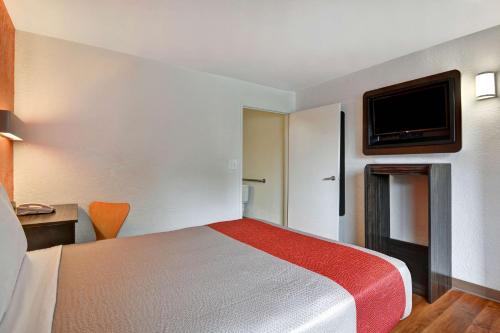 Motel 6 Dania Beach