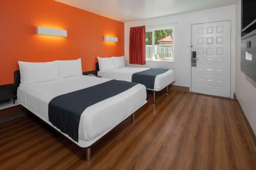 Motel 6-Carpinteria, CA - Santa Barbara - South in Carpinteria, USA