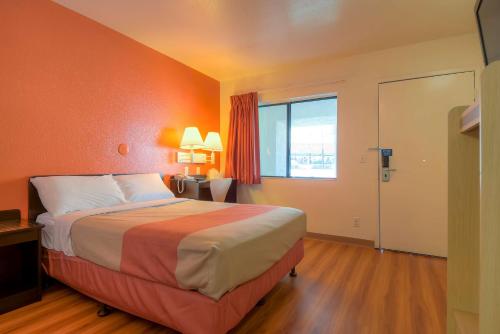 Motel 6-Palm Springs, CA - Downtown