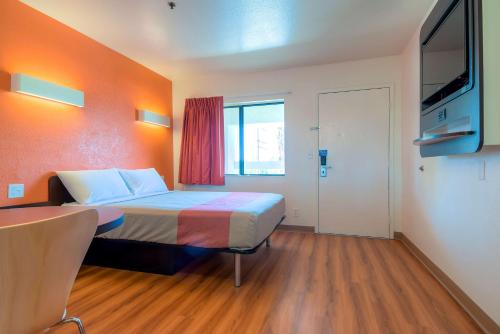 Motel 6-Palm Springs, CA - Downtown