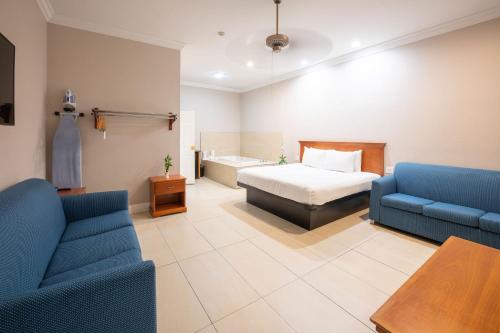 Ramada Limited - main image