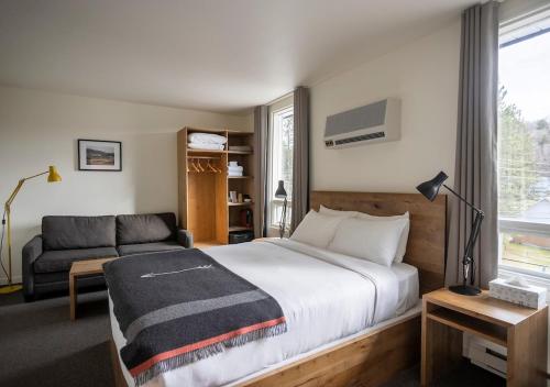 Superior Queen Room room in Hotel Mont-Tremblant
