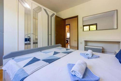 Three-Bedroom Apartment image 10