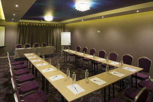Exclusive Hotel & More - image 12
