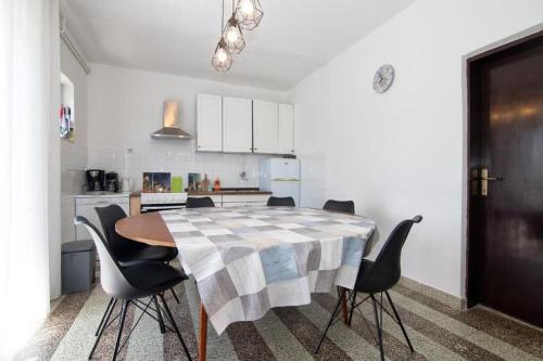 House Ivica - image 3