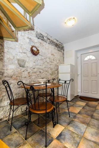 House Lea - image 5