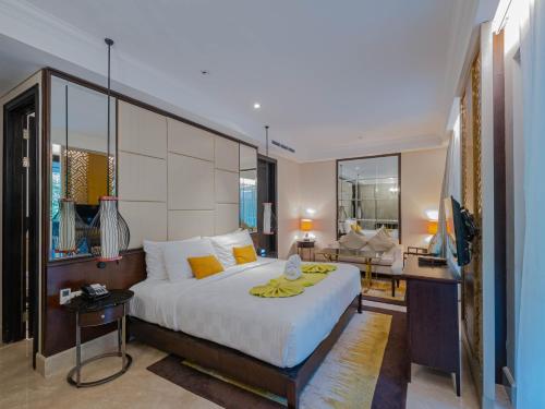 room detail thumbnail 1